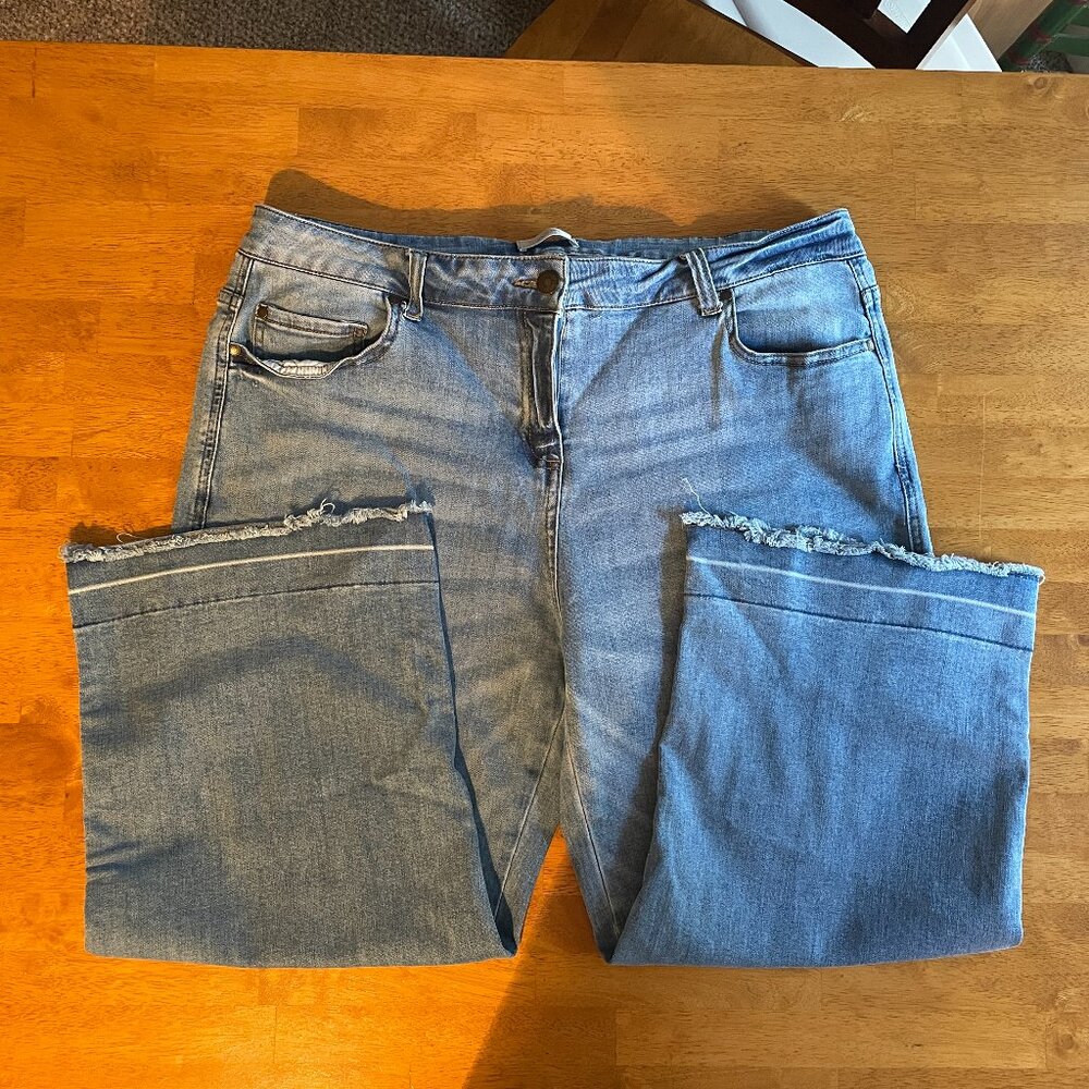 Size 14 Per Se raw hem jeans